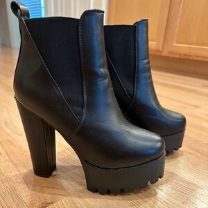 Koi platform booties